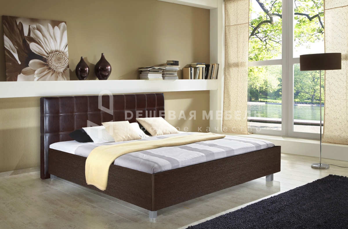 Кровать с мягкой спинкой