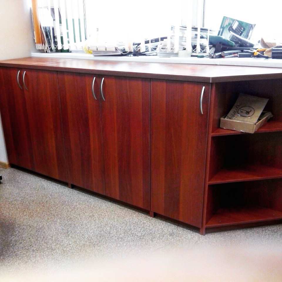 Большая тумба в офис